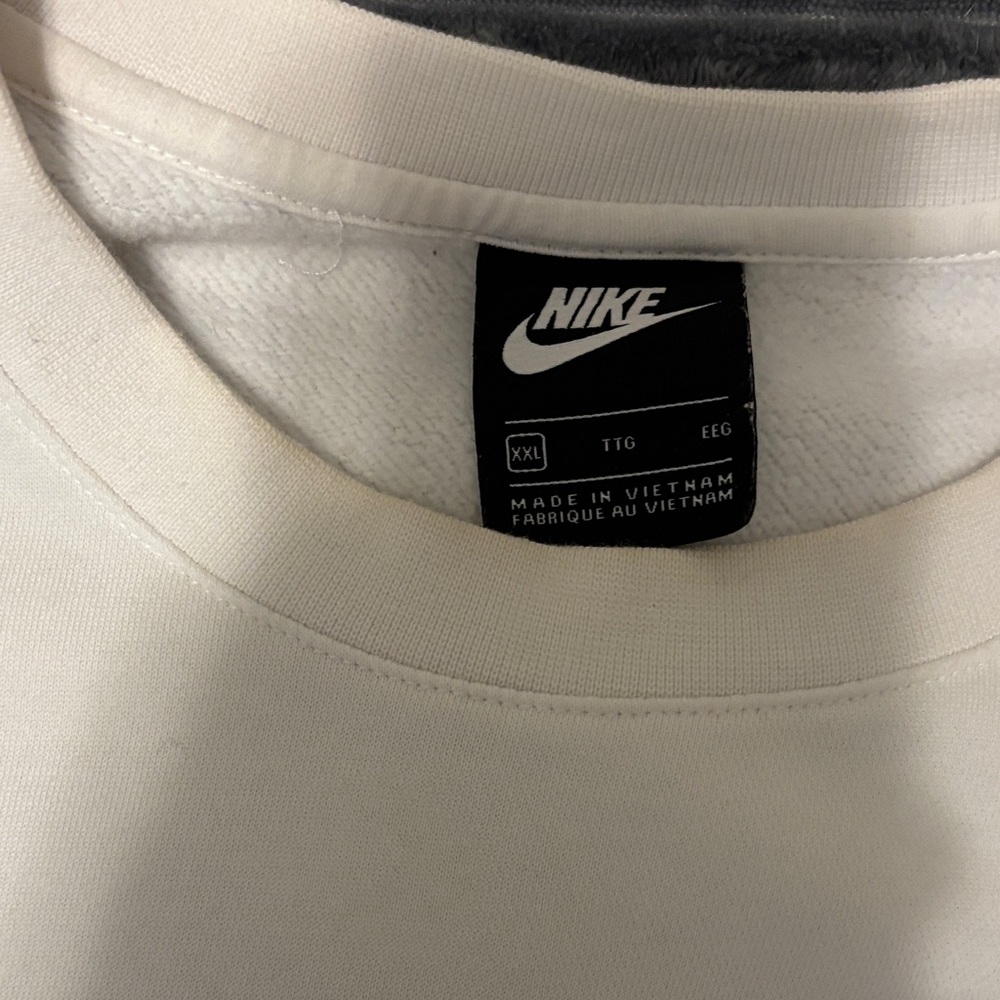 Nike Men's White Crewneck Sweater - Picture 2 of 3